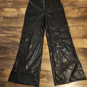 Sleek Black Wide-Leg Cargo Pants